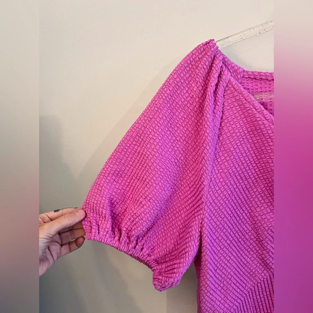 LOFT Magenta Puff Sleeve Textured Front Knot Top